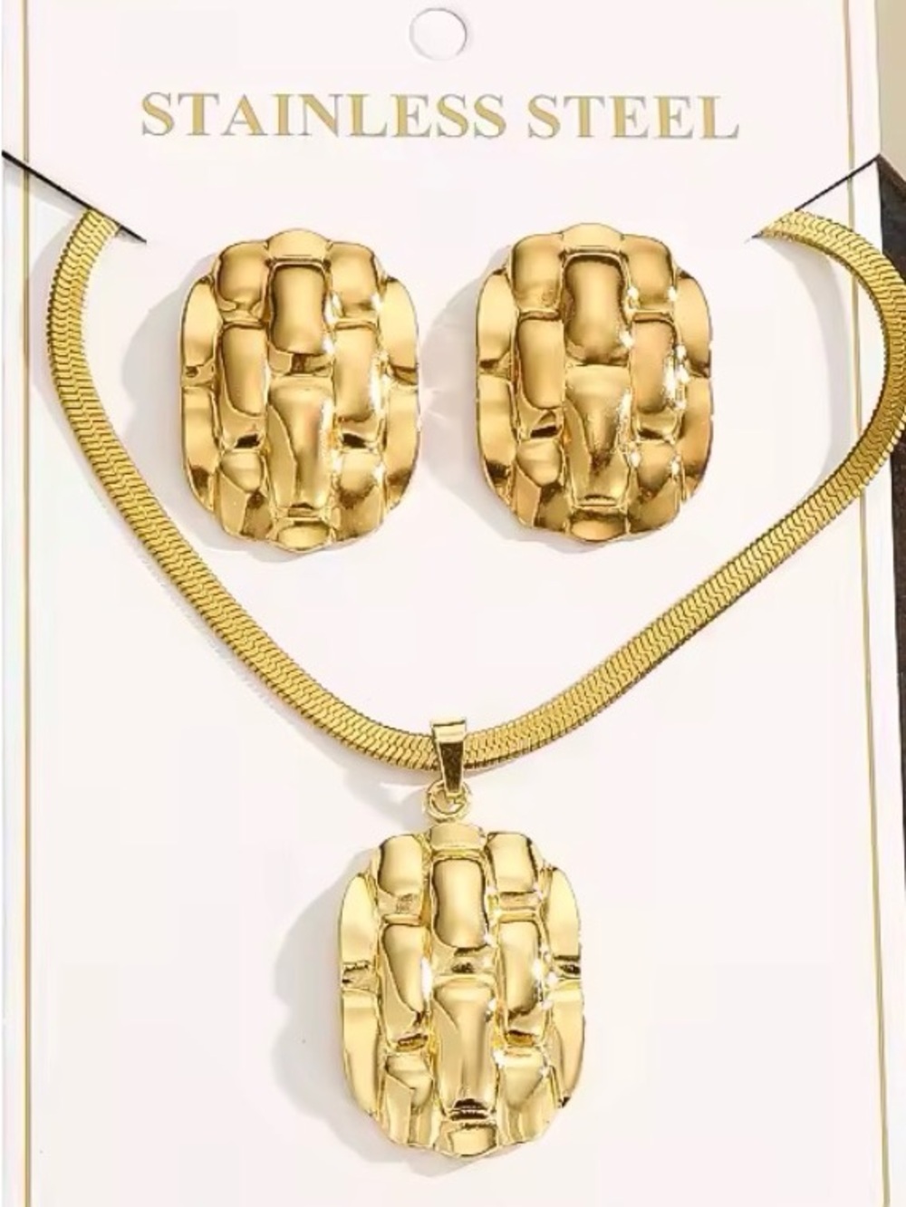Gold Textured Pendant Necklace and Earring Set
